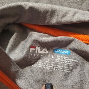 Long sleeve running shirt with thumb holes